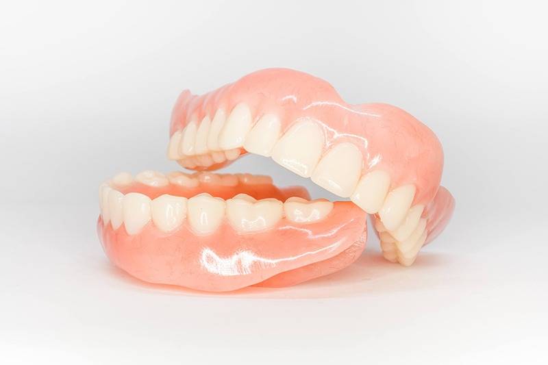 歯の状態やご要望に合わせた入歯を提供
