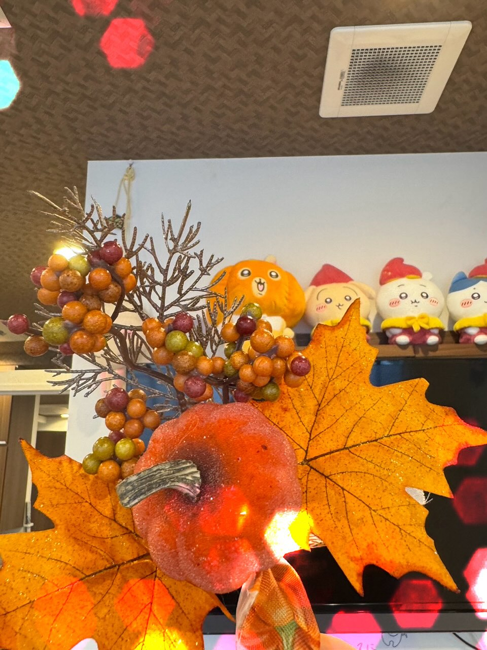 まだ暑いですが、ちいかわ達がハロウィンの準備を始めたようです...