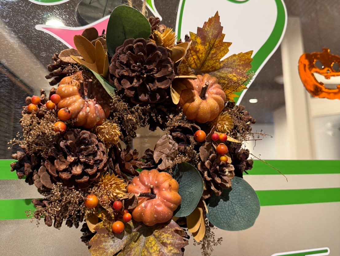 ハロウィンが終わってしまったので可愛い飾りたちともしばらくお...